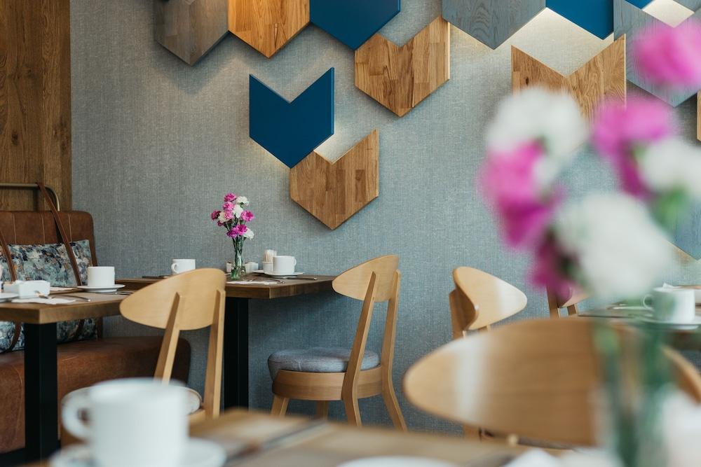 Avena Boutique By Artery 4*